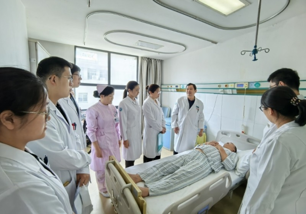 神经内科成功为1例携带SOD1基因突变的渐冻症患者实施靶向药物托夫生鞘内注射治疗
